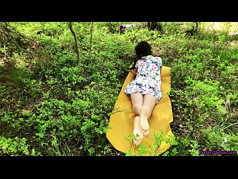 ❤️ Stranger on Tinder masturba a miña coña e fode apaixonadamente no bosque ❤️ Vídeo de sexo en % gl.sexarxiv.ru % ❌
